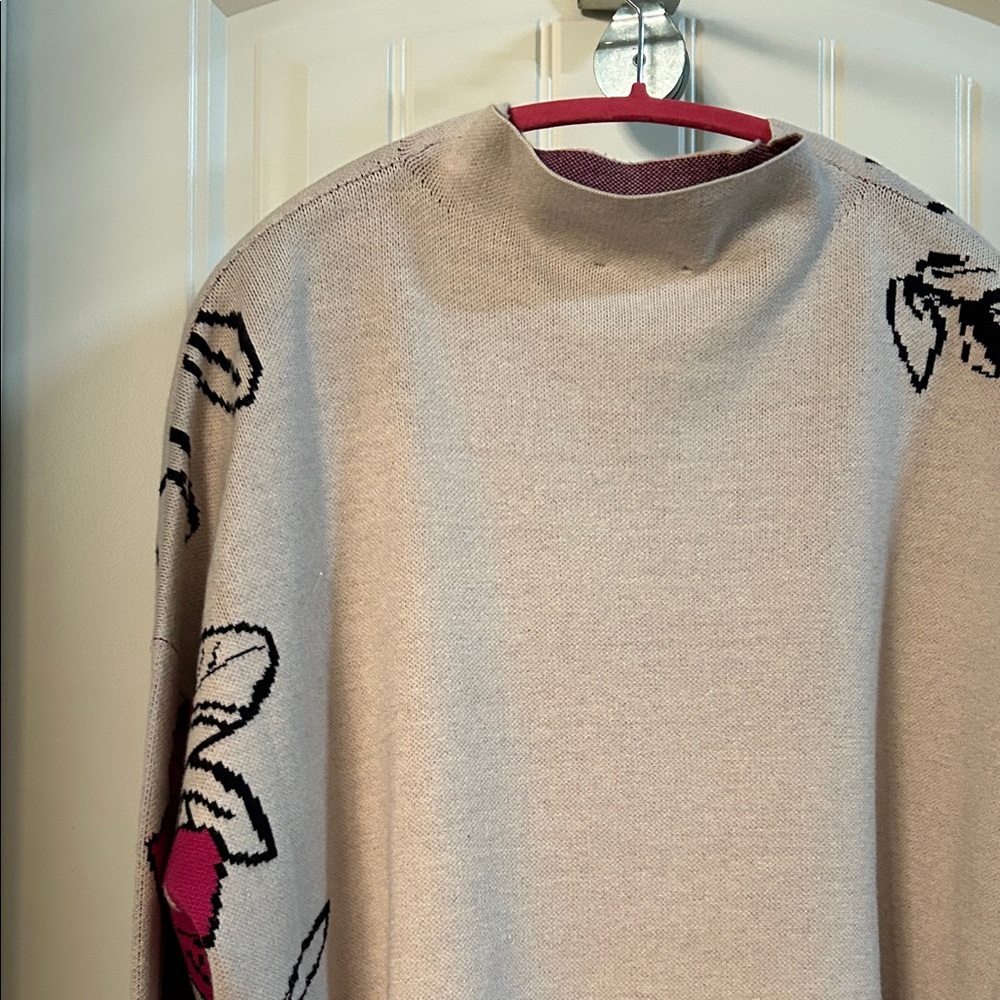 Tribal Cream Sweater with Pink Floral Design - Picture 5 of 8